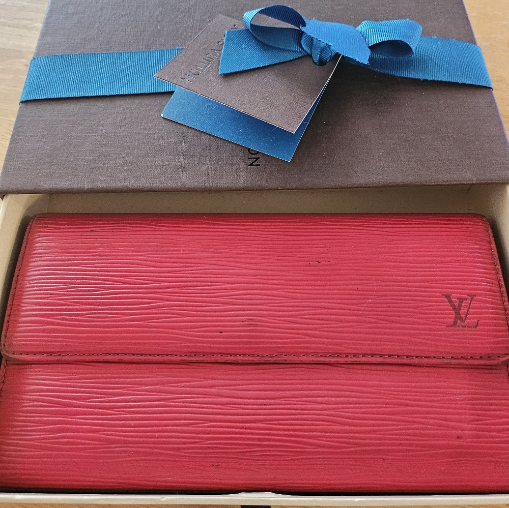 Louis Vuitton Red Women's Wallet